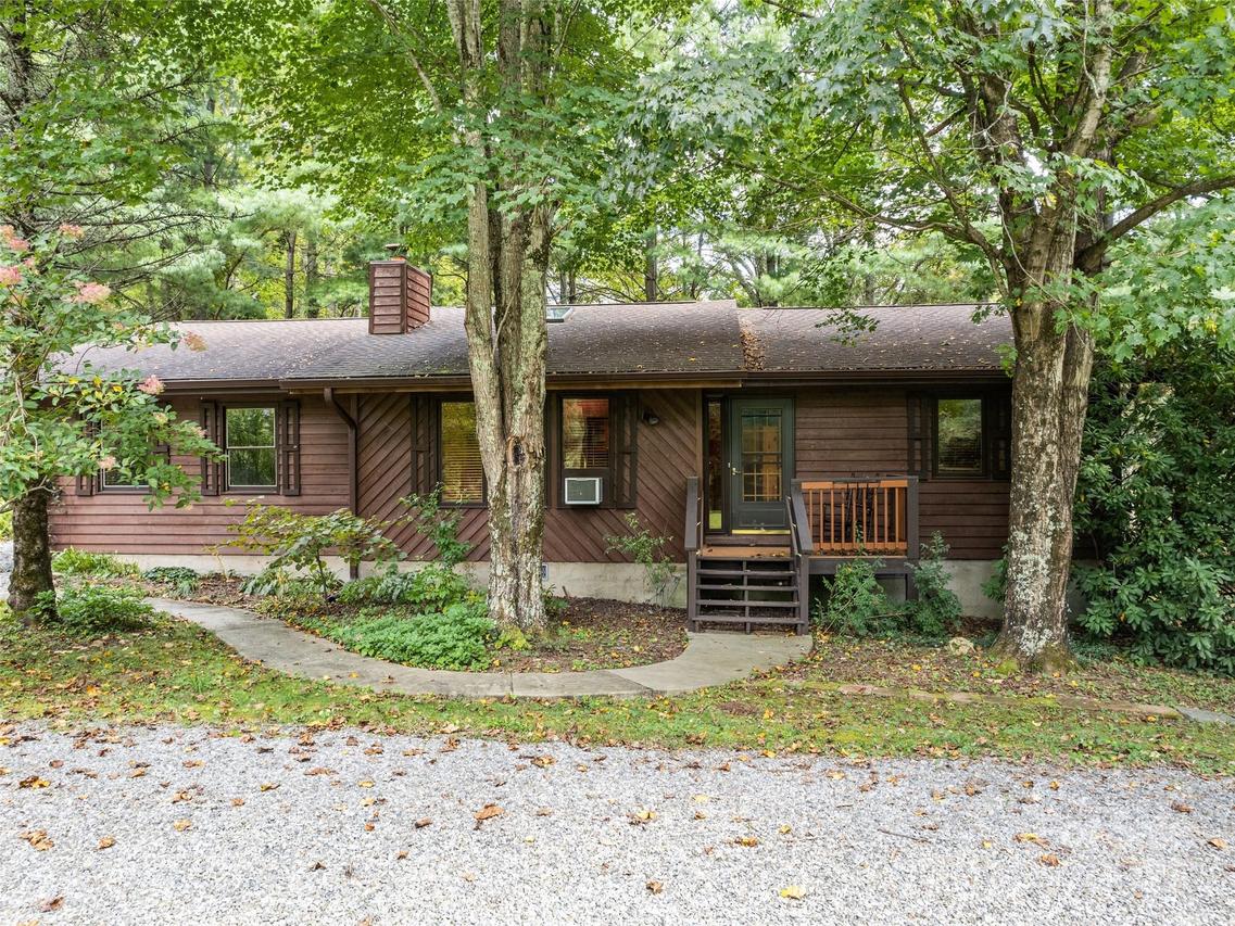 182 Laurel Branch Rd., Maggie Valley, NC 28751