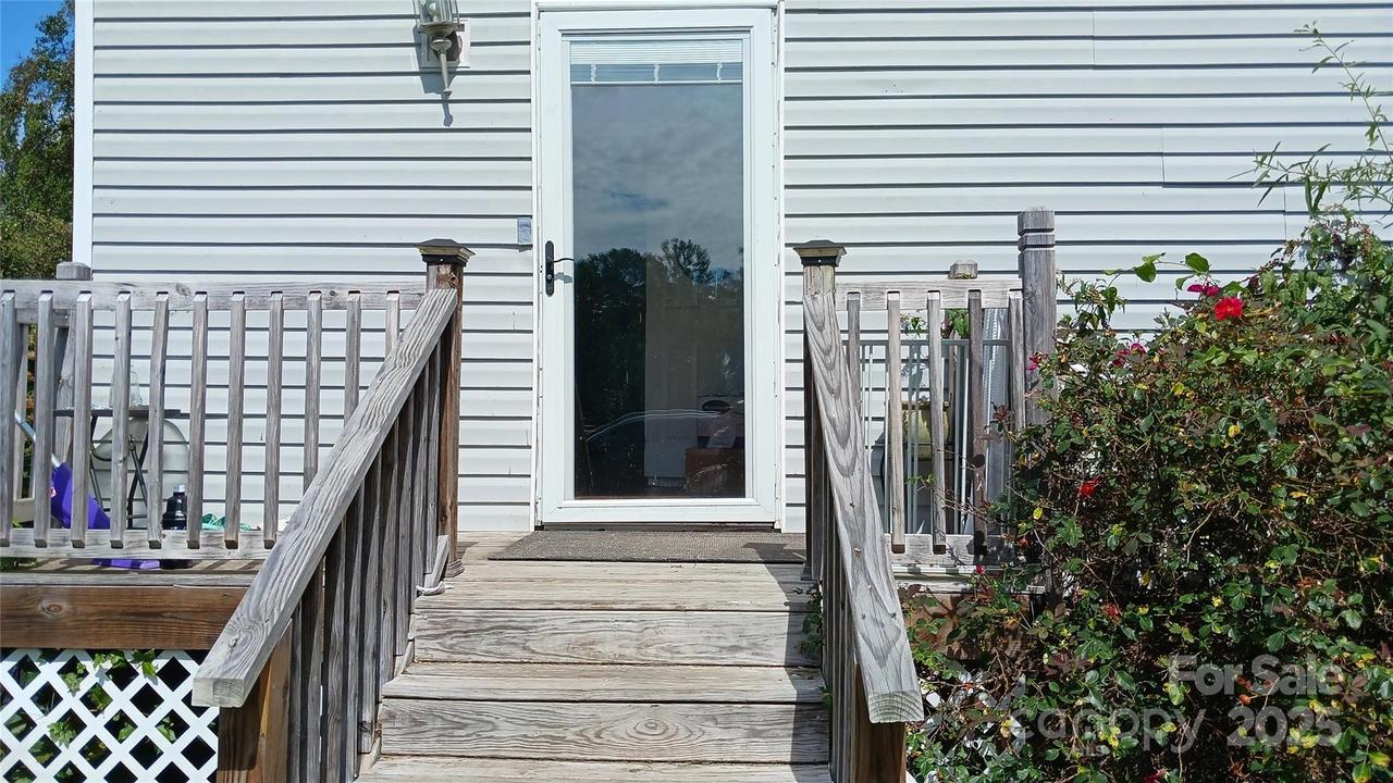303 Hardin Cir., Grover, NC 28073