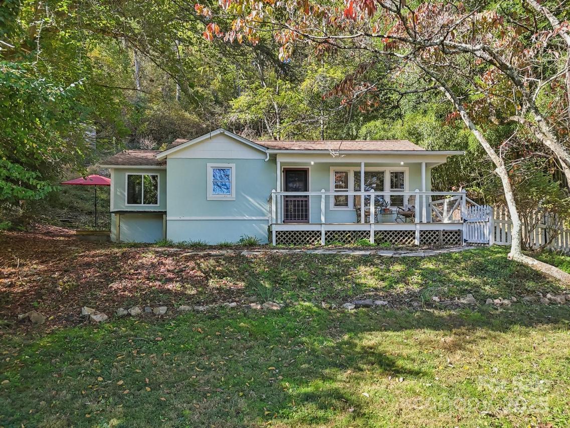 11 Ramsey Rd., Marshall, NC 28753