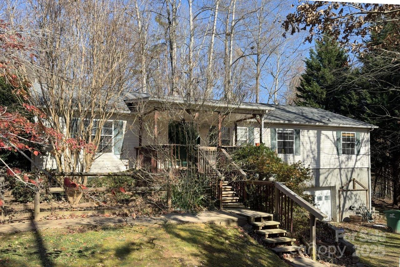 35 Evelyn Acres Dr., Asheville, NC 28806