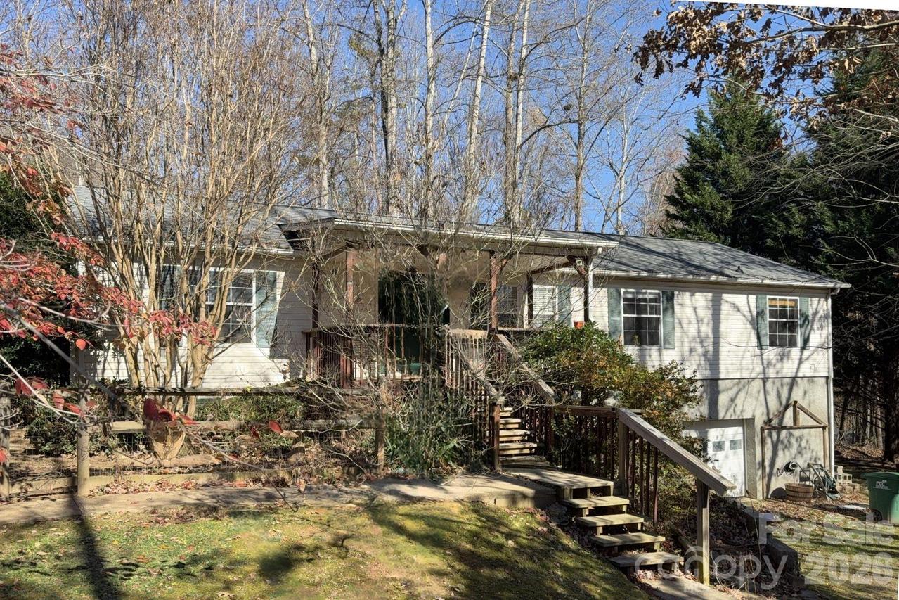 35 Evelyn Acres Dr., Asheville, NC 28806