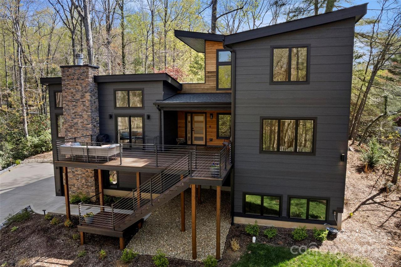 146 Timber Creek Rd., Hendersonville, NC 28739