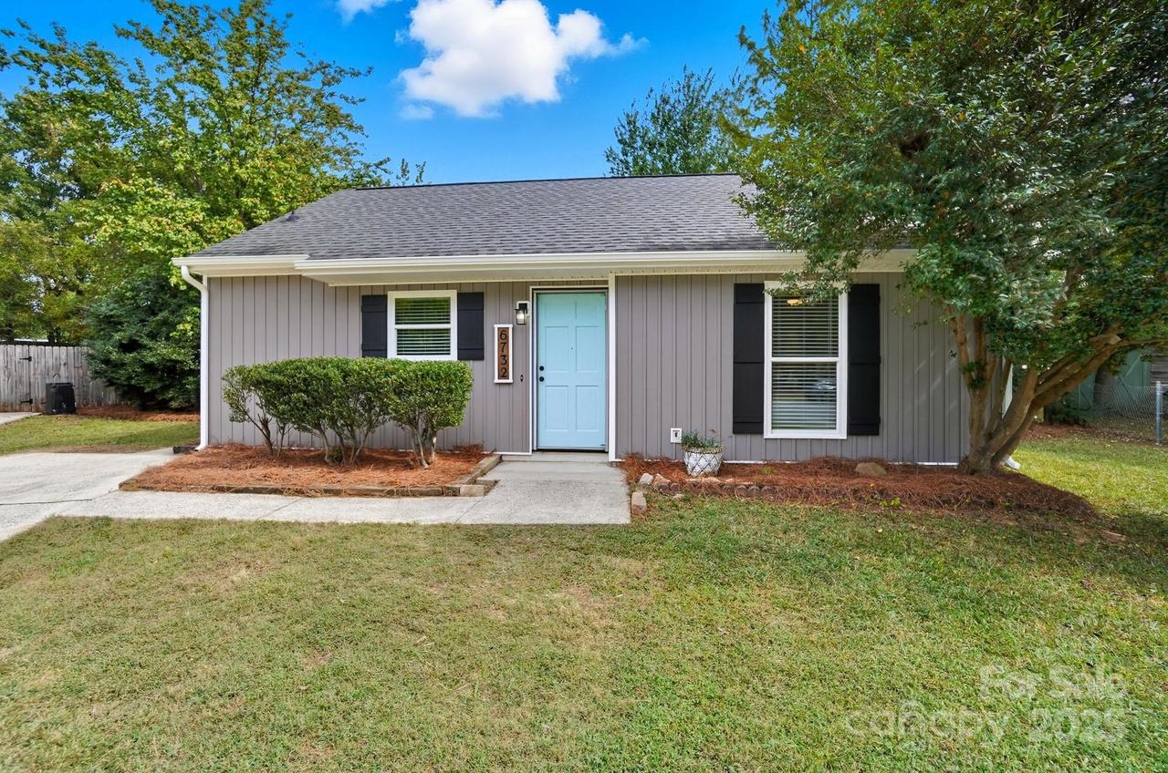 6732 Park Hickory Dr. #13, Charlotte, NC 28227