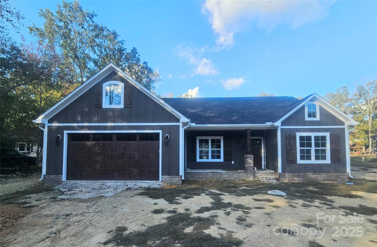 4245 Wesley Dr., Midland, NC 28107