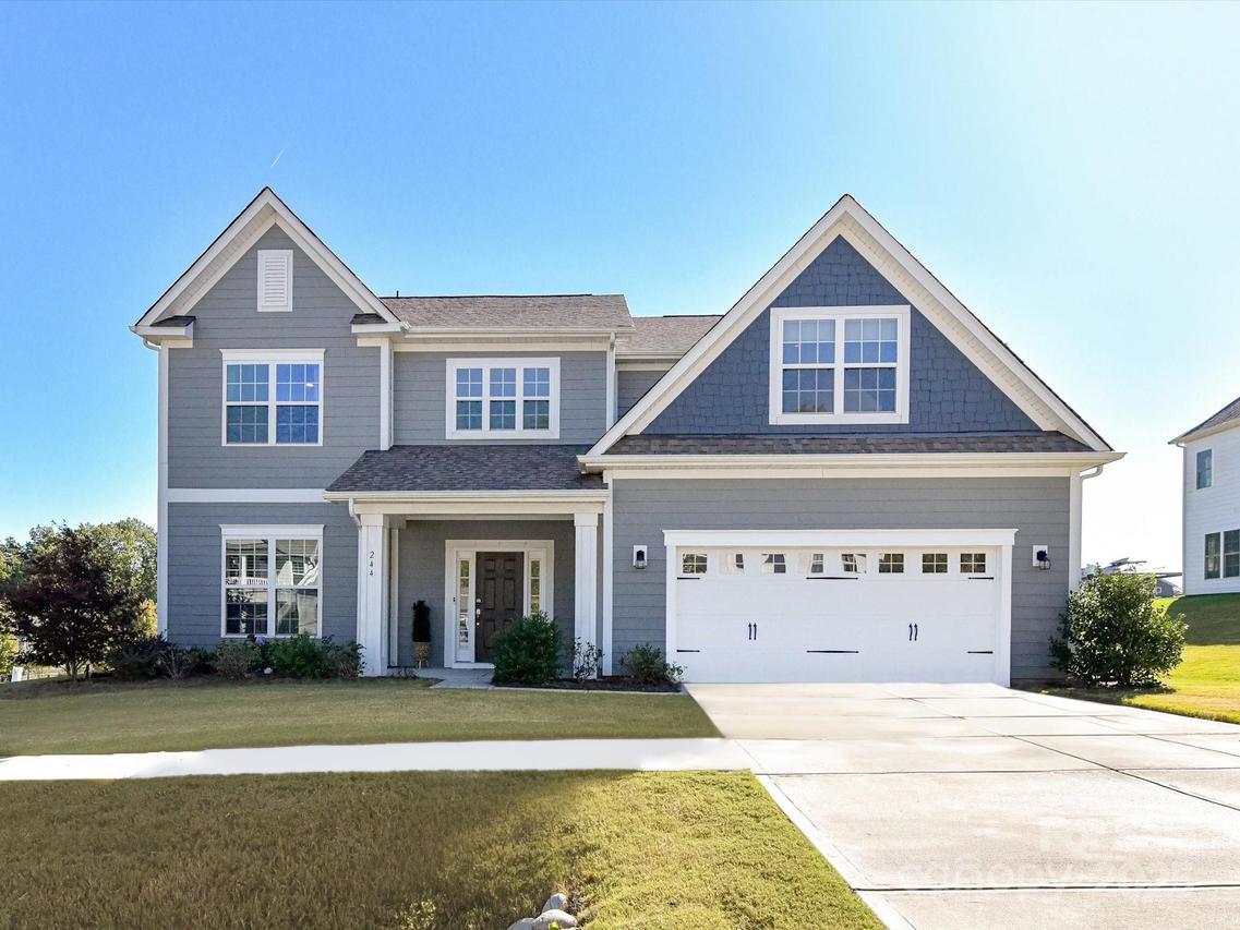 244 Bouchard Dr., Waxhaw, NC 28173