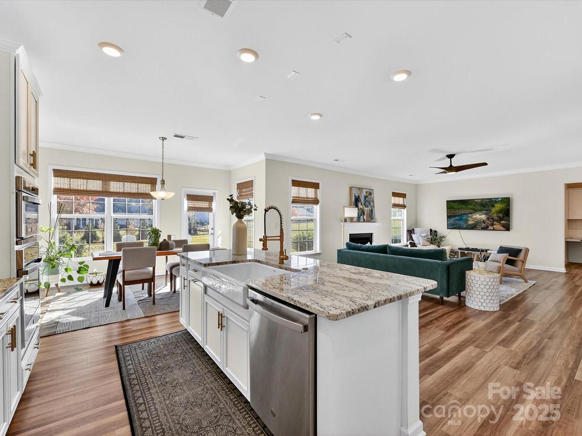 244 Bouchard Dr., Waxhaw, NC 28173