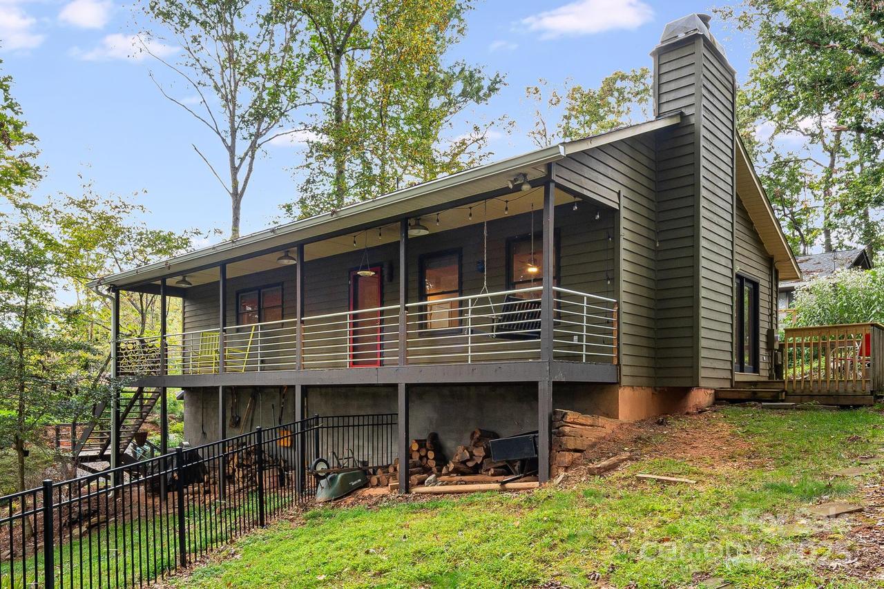 98 Clarks Chapel Rd., Weaverville, NC 28787
