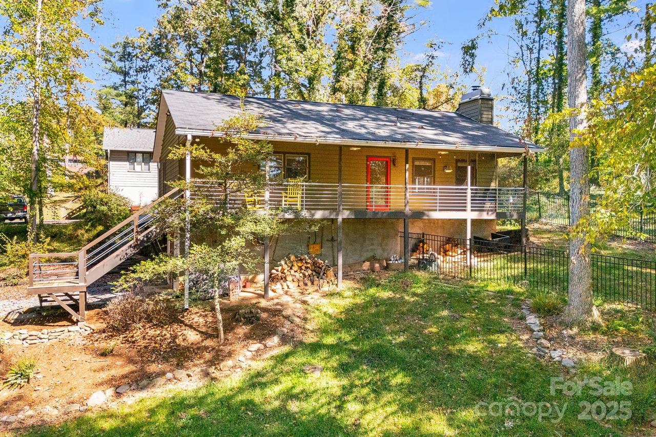 98 Clarks Chapel Rd., Weaverville, NC 28787