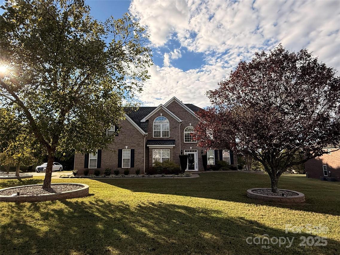 105 Summer Breeze Ct., Statesville, NC 28677