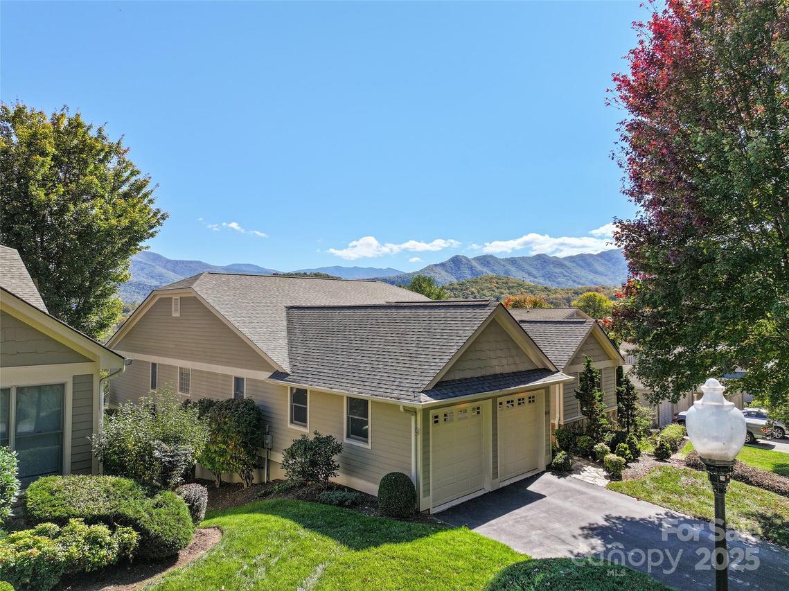306 Skylark Ln., Waynesville, NC 28786
