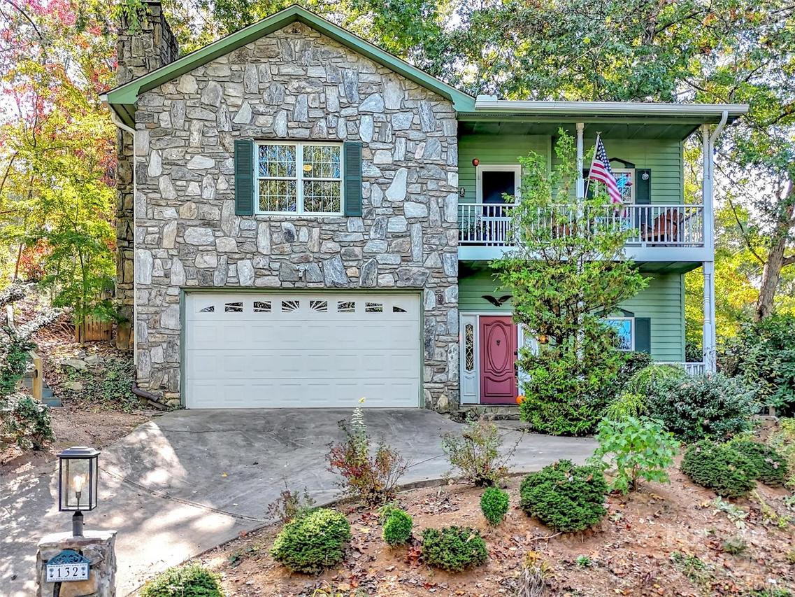 132 Aldersgate Rd., Waynesville, NC 28786
