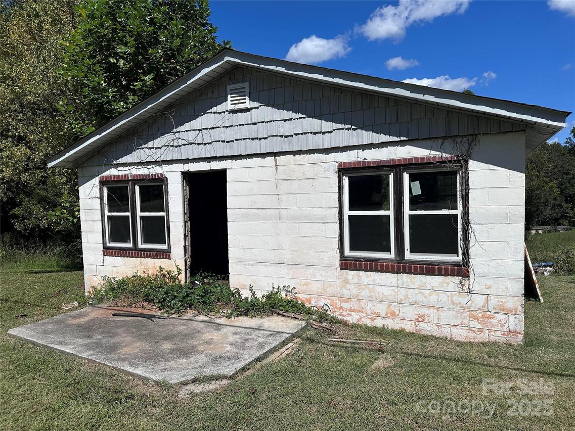 2082 Us 64 Hwy. #2, Mocksville, NC 27028