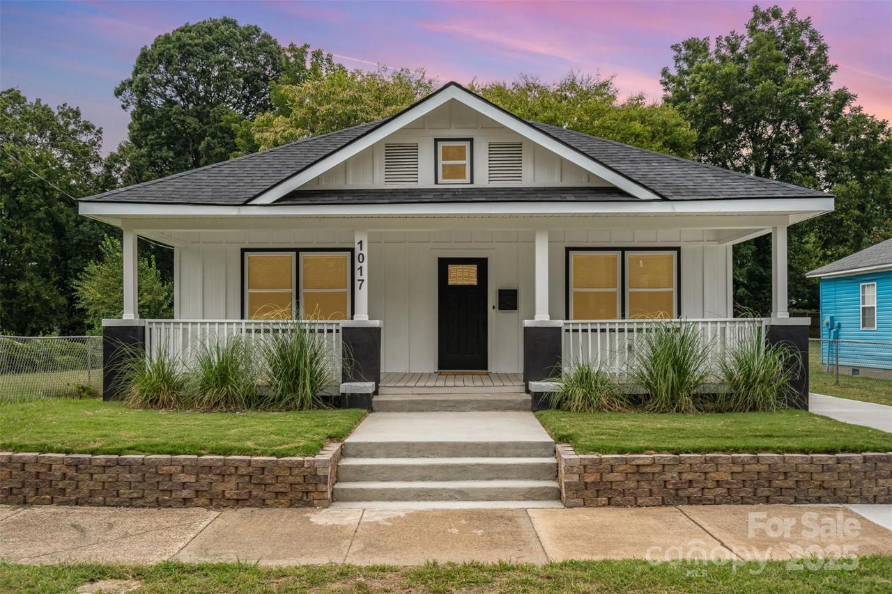1017 Pegram St., Charlotte, NC 28205