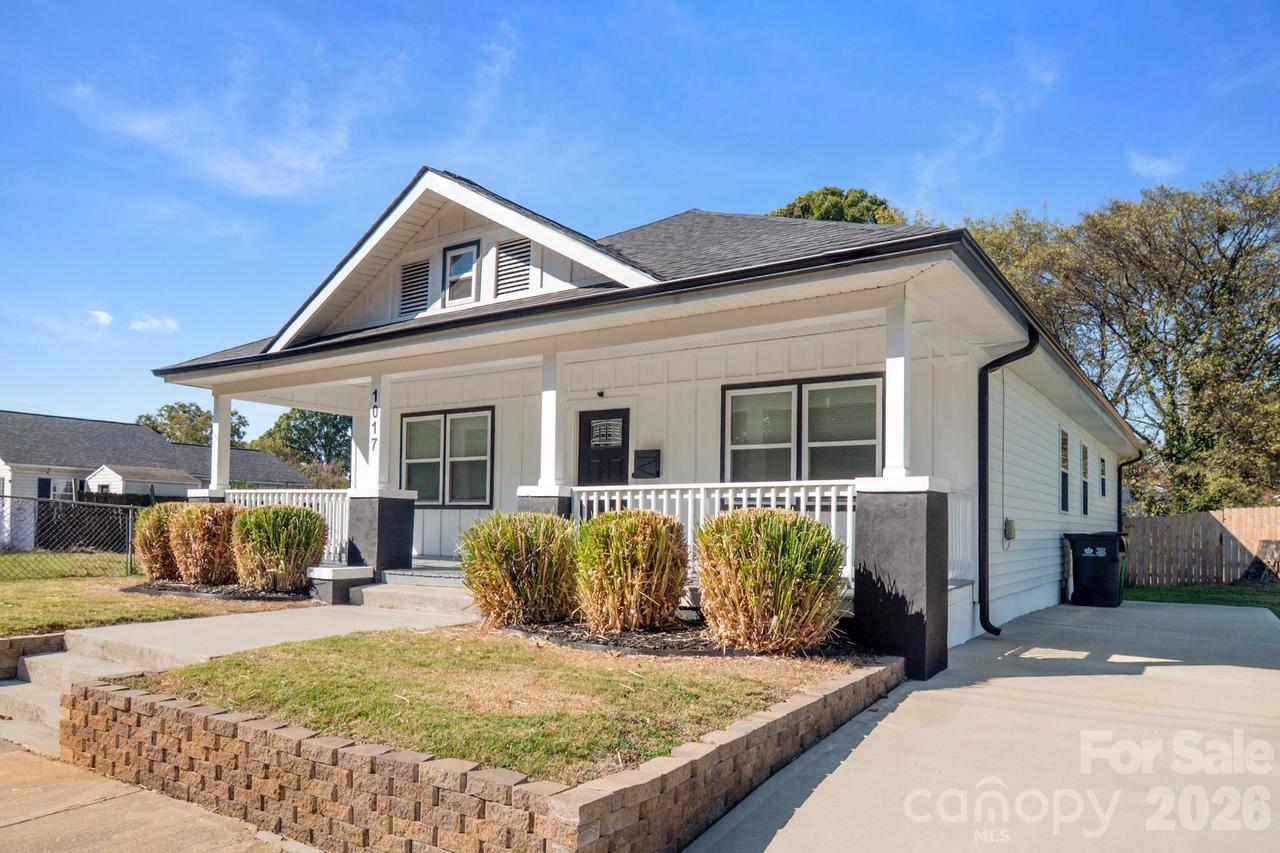 1017 Pegram St., Charlotte, NC 28205