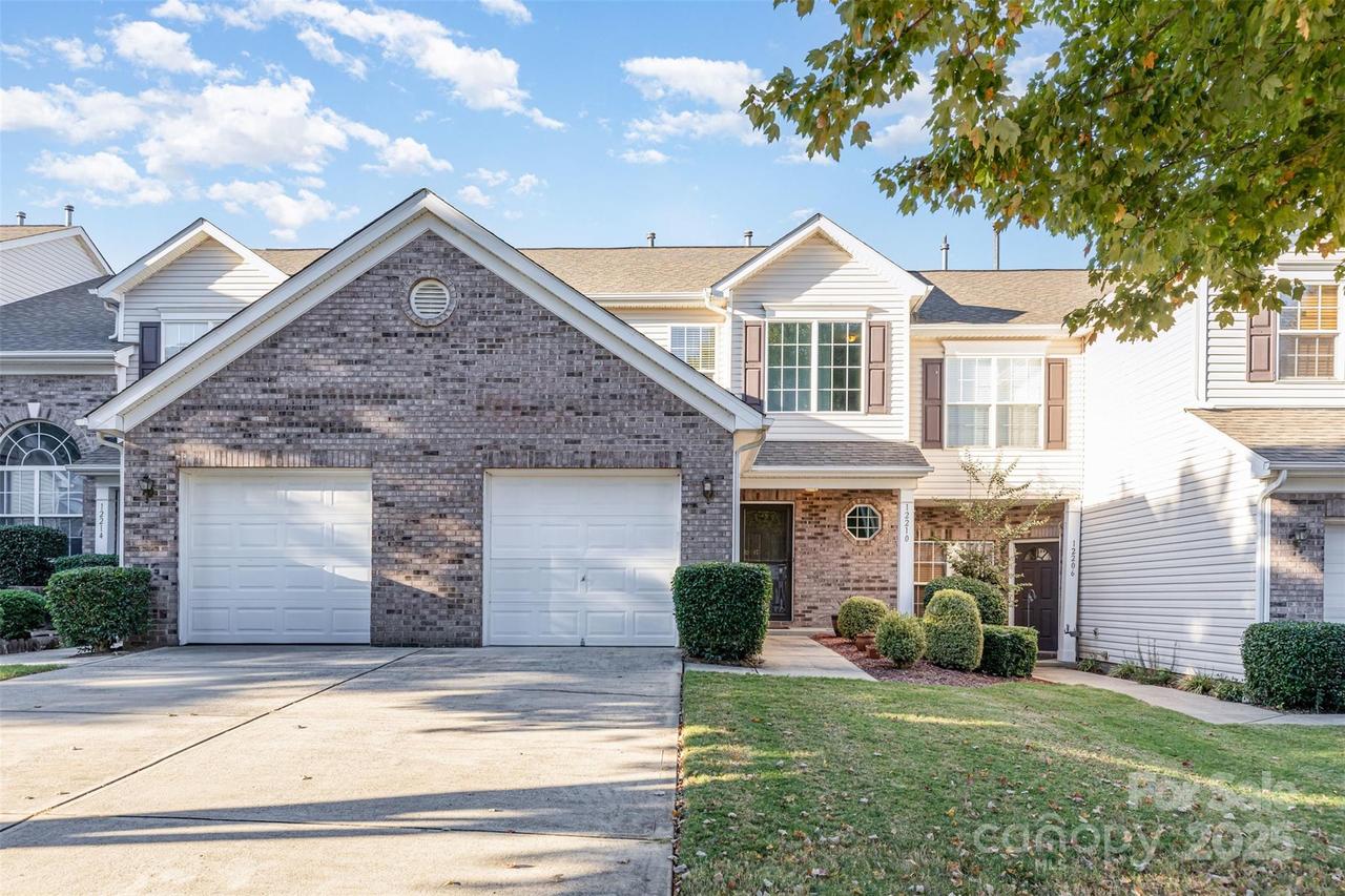 12210 Stratfield Place Cir., Pineville, NC 28134