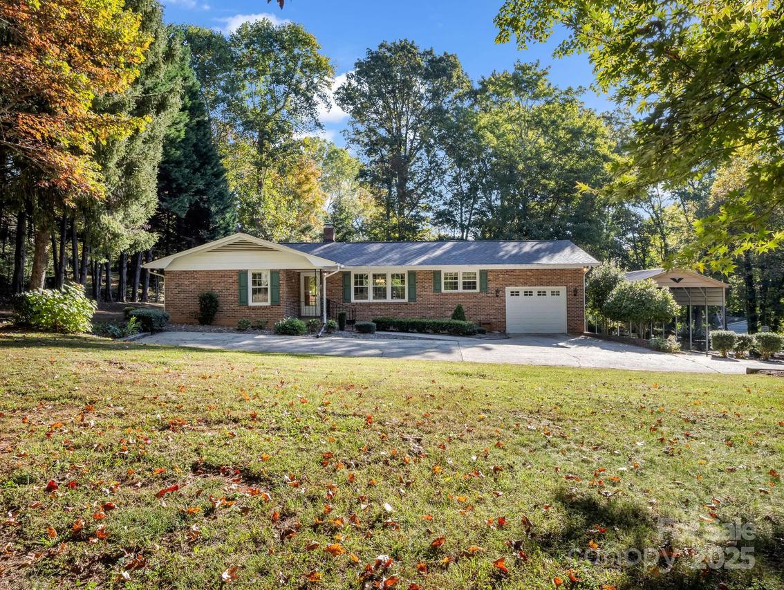646 Walker St., Columbus, NC 28722