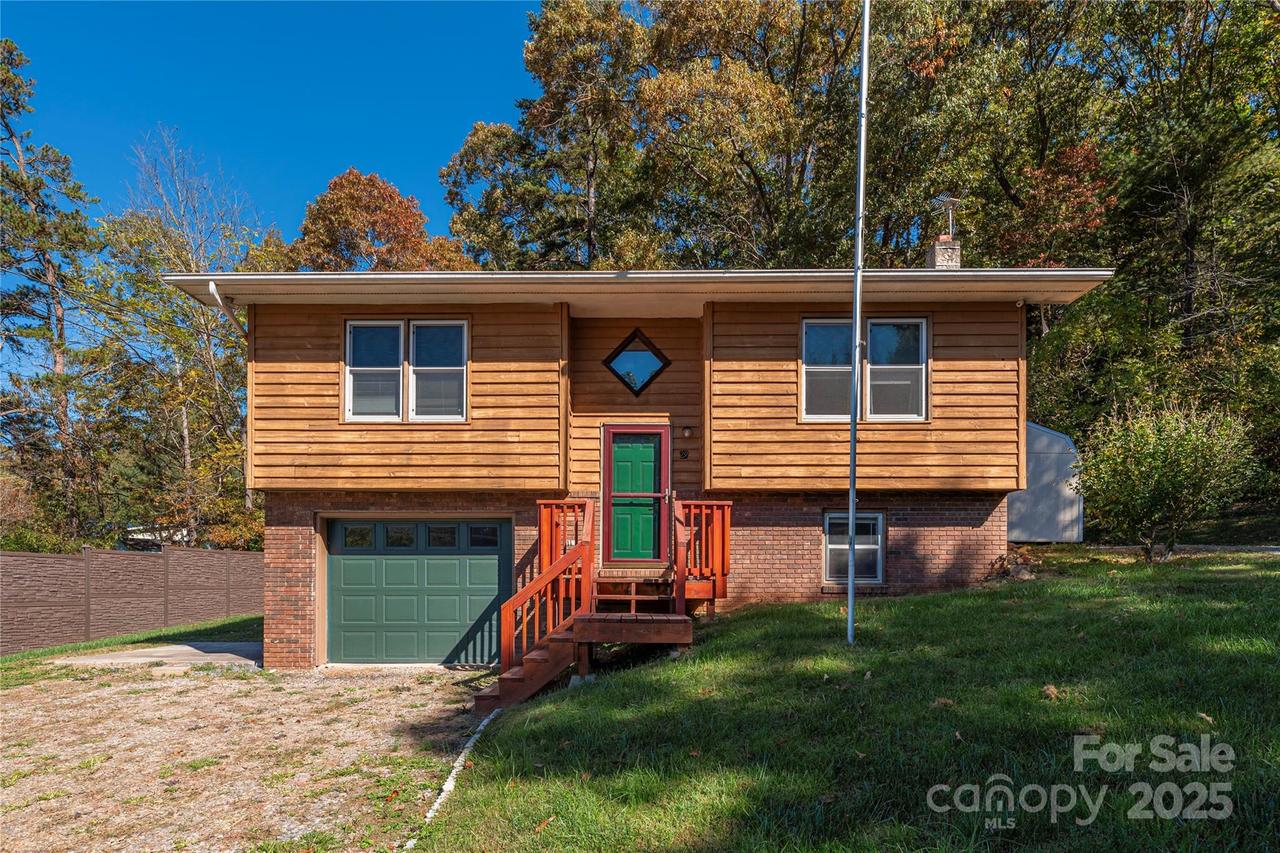 29 Arrowhead Rd., Clyde, NC 28721