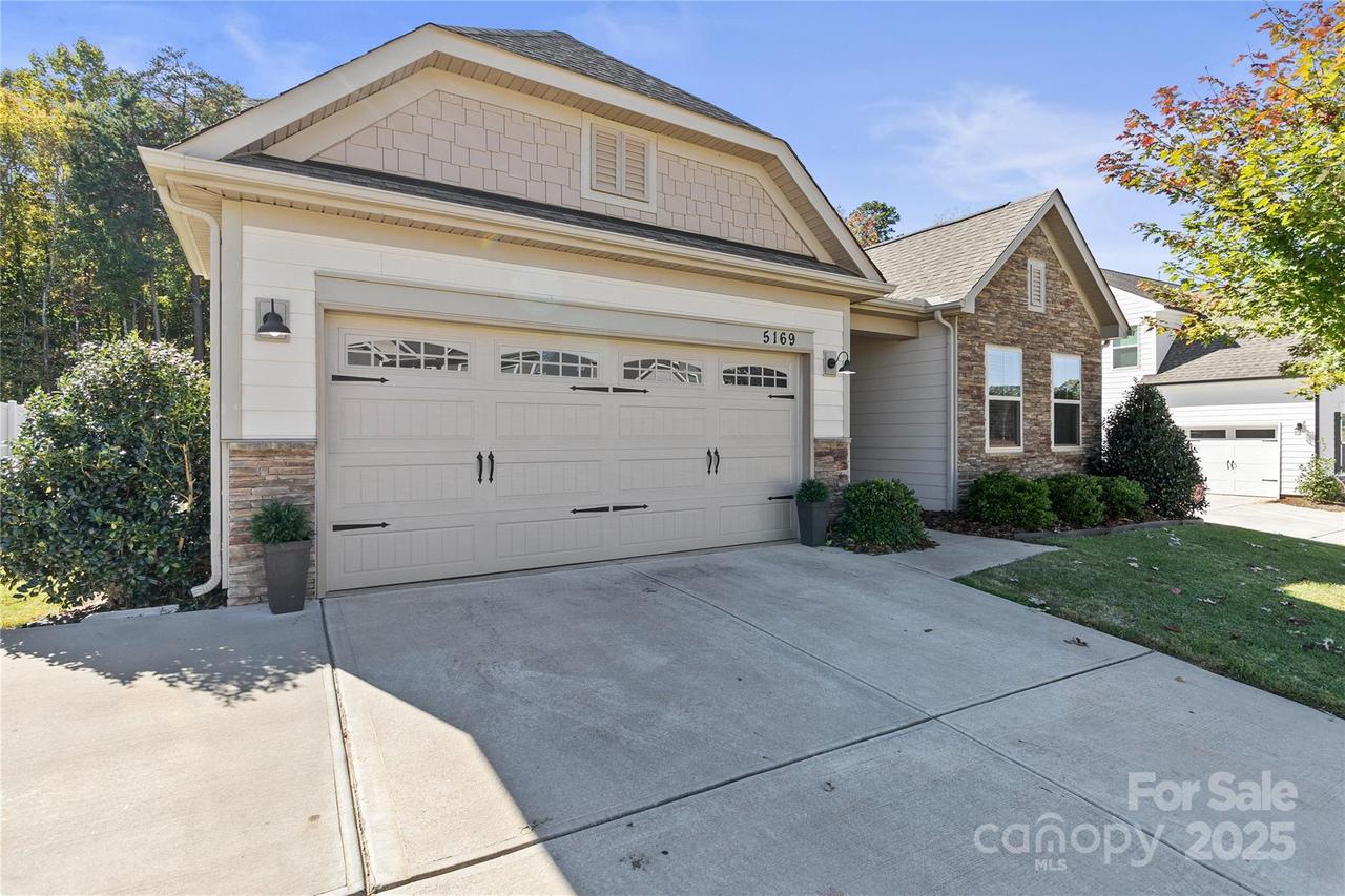 5169 Devonshire Rd., Denver, NC 28037