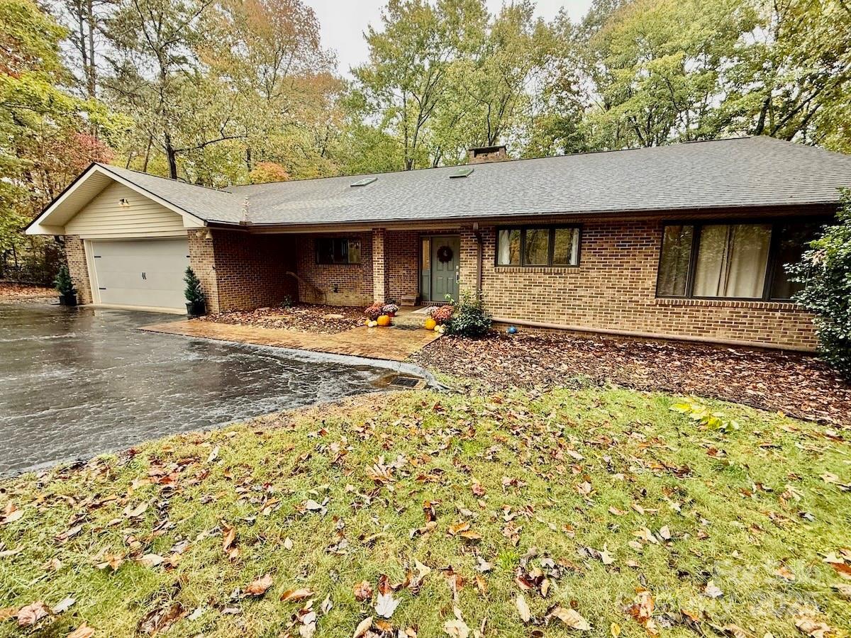 461 Mountain View Dr., Columbus, NC 28722