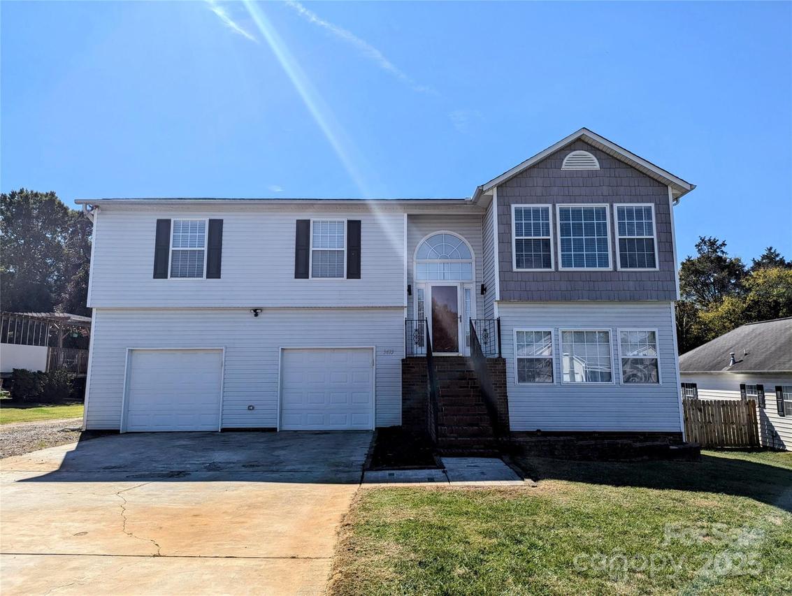 3673 Farm Lake Dr., Concord, NC 28027