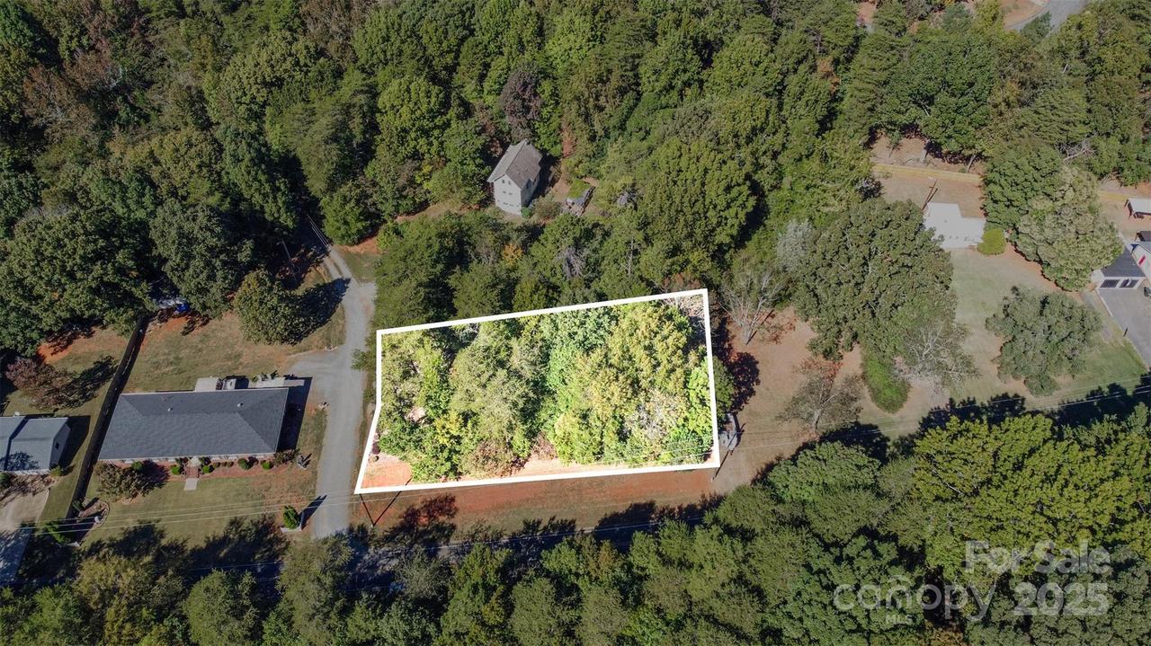 13700 Woody Point Rd., Charlotte, NC 28278