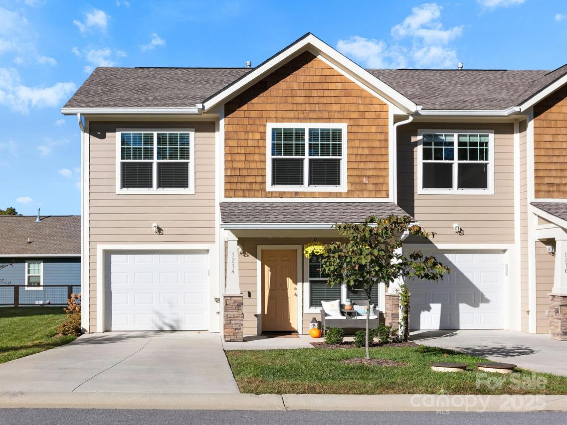 1214 Pauline Trail Dr., Arden, NC 28704