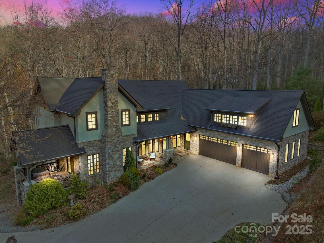 56 Windover Dr., Asheville, NC 28803