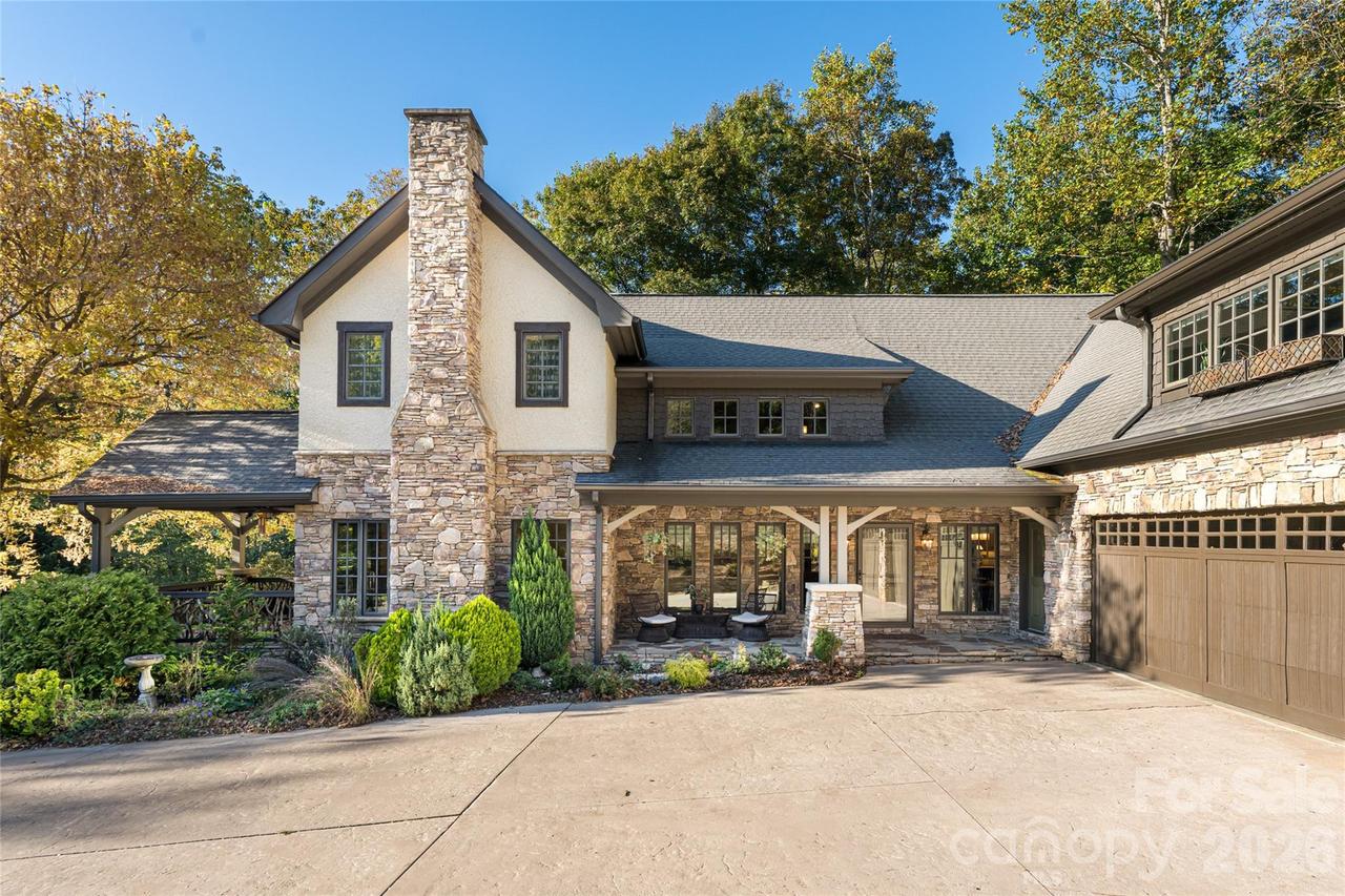 56 Windover Dr., Asheville, NC 28803