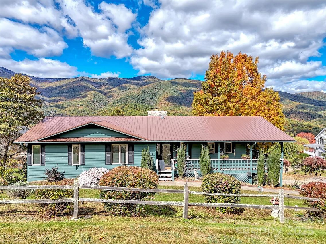 155 Orchard Dr. #8, Waynesville, NC 28786