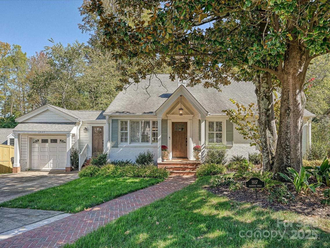 1937 Brandon Cir., Charlotte, NC 28211