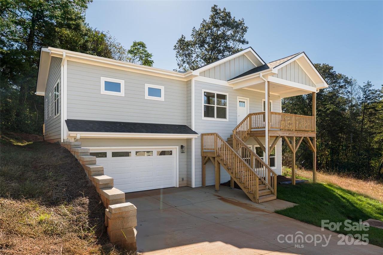 65 Greenwood Fields Dr., Asheville, NC 28804
