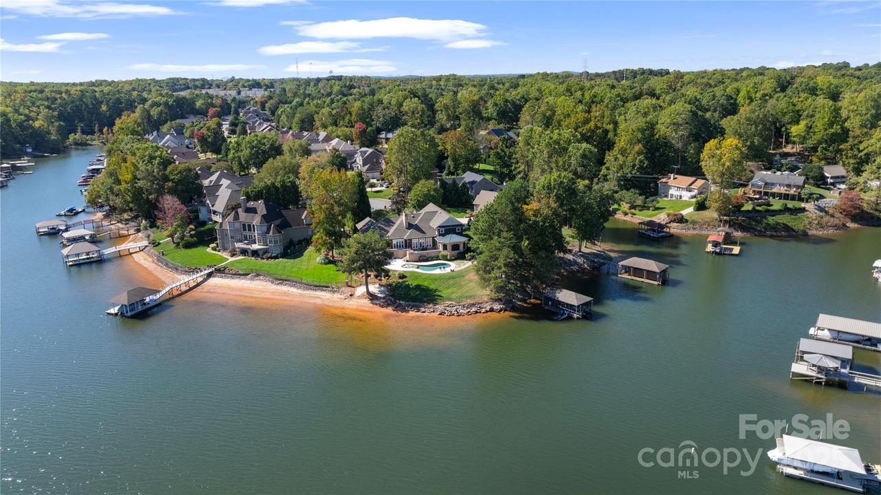 2514 Smith Harbour Dr., Denver, NC 28037