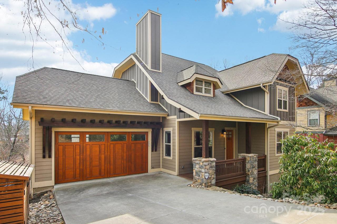 12 Mayfield Rd., Asheville, NC 28804