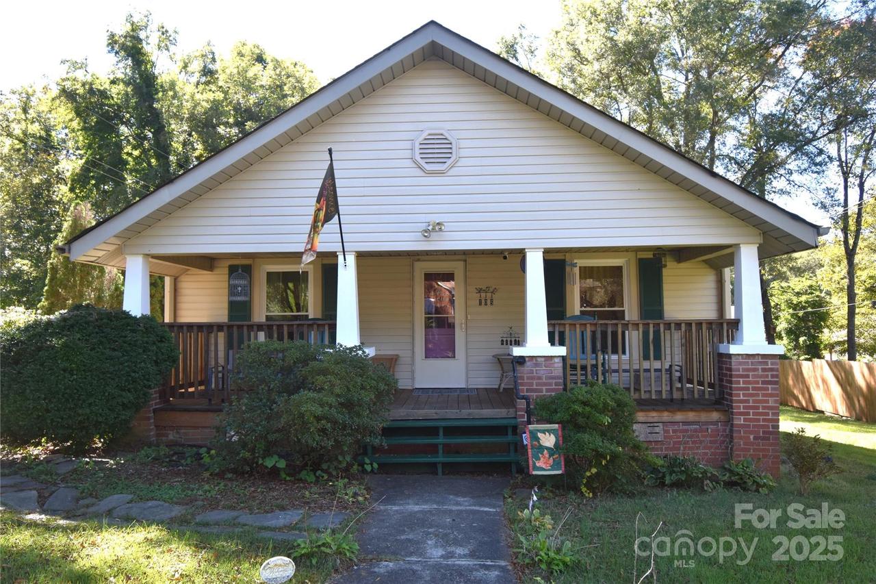 103 W Herman St., Newton, NC 28658