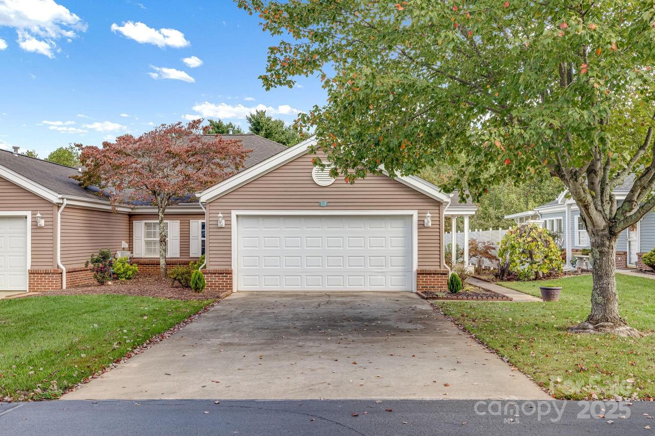 11 Heather Way #D, Candler, NC 28715