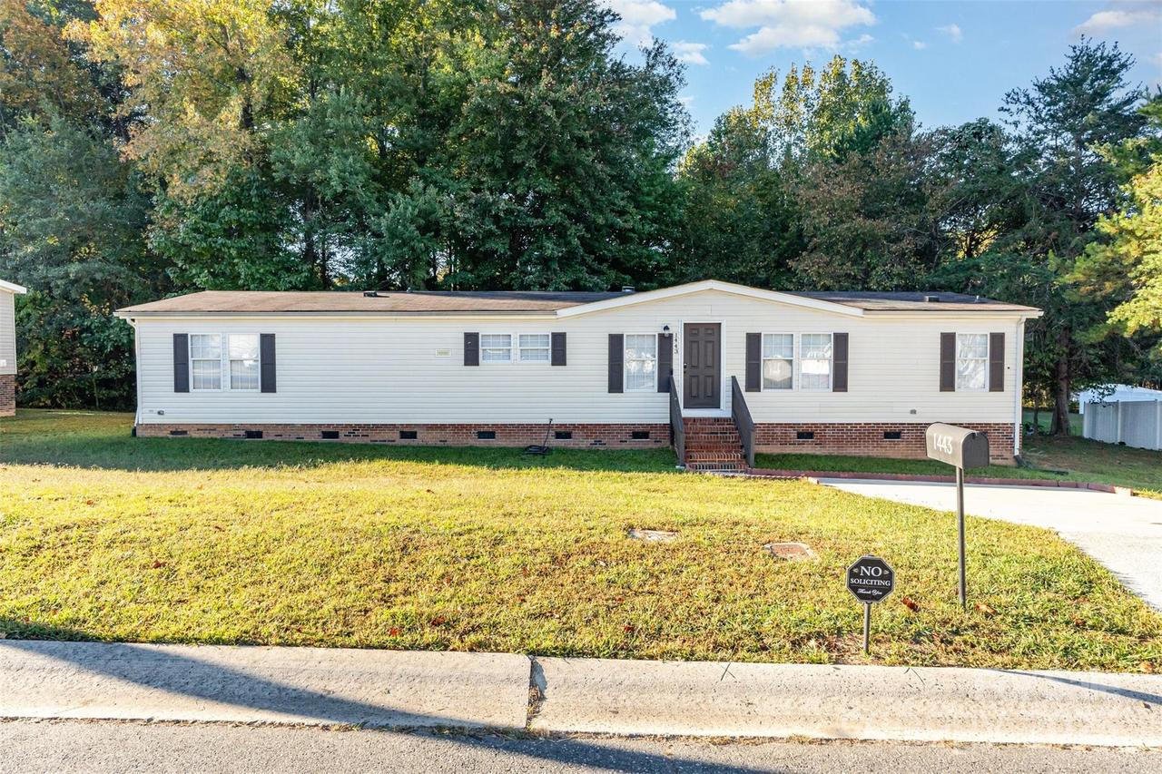 1443 Cherry Park Dr., Gastonia, NC 28052