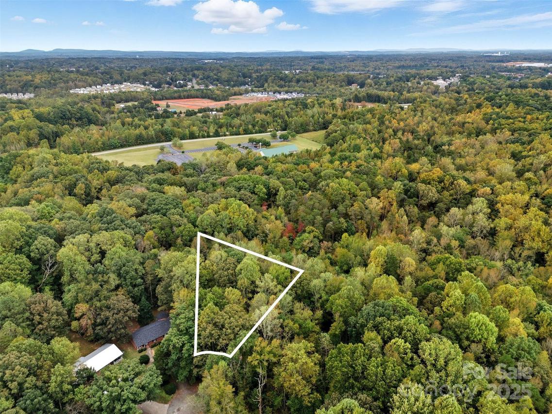 000 Pinecrest Dr., Lexington, NC 27295