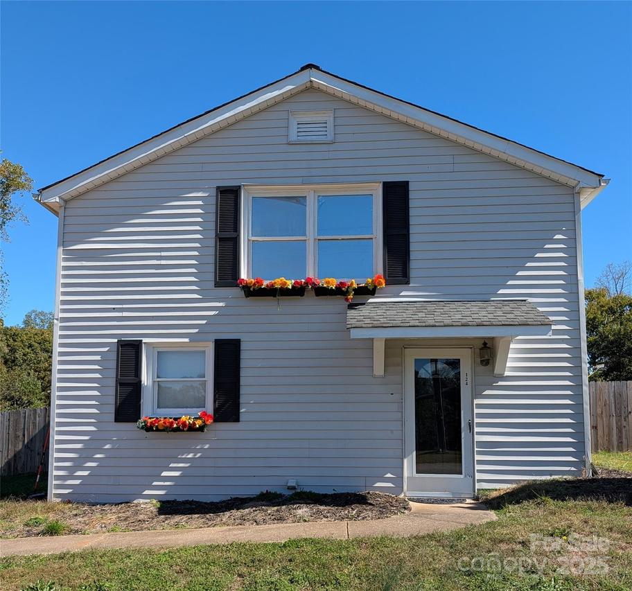 124 Maiden Ln., Forest City, NC 28043