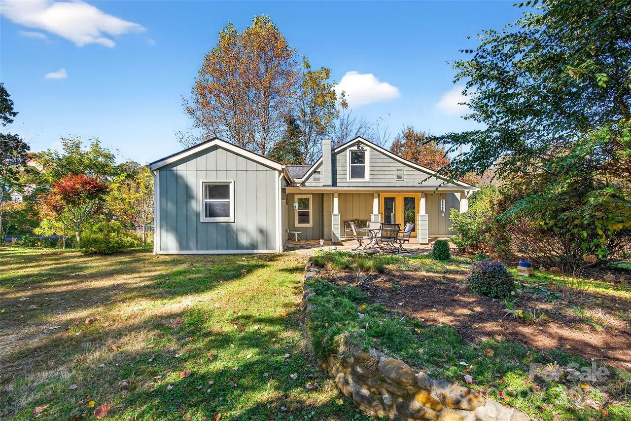 411 Hiawassee Ave. #1, Black Mountain, NC 28711