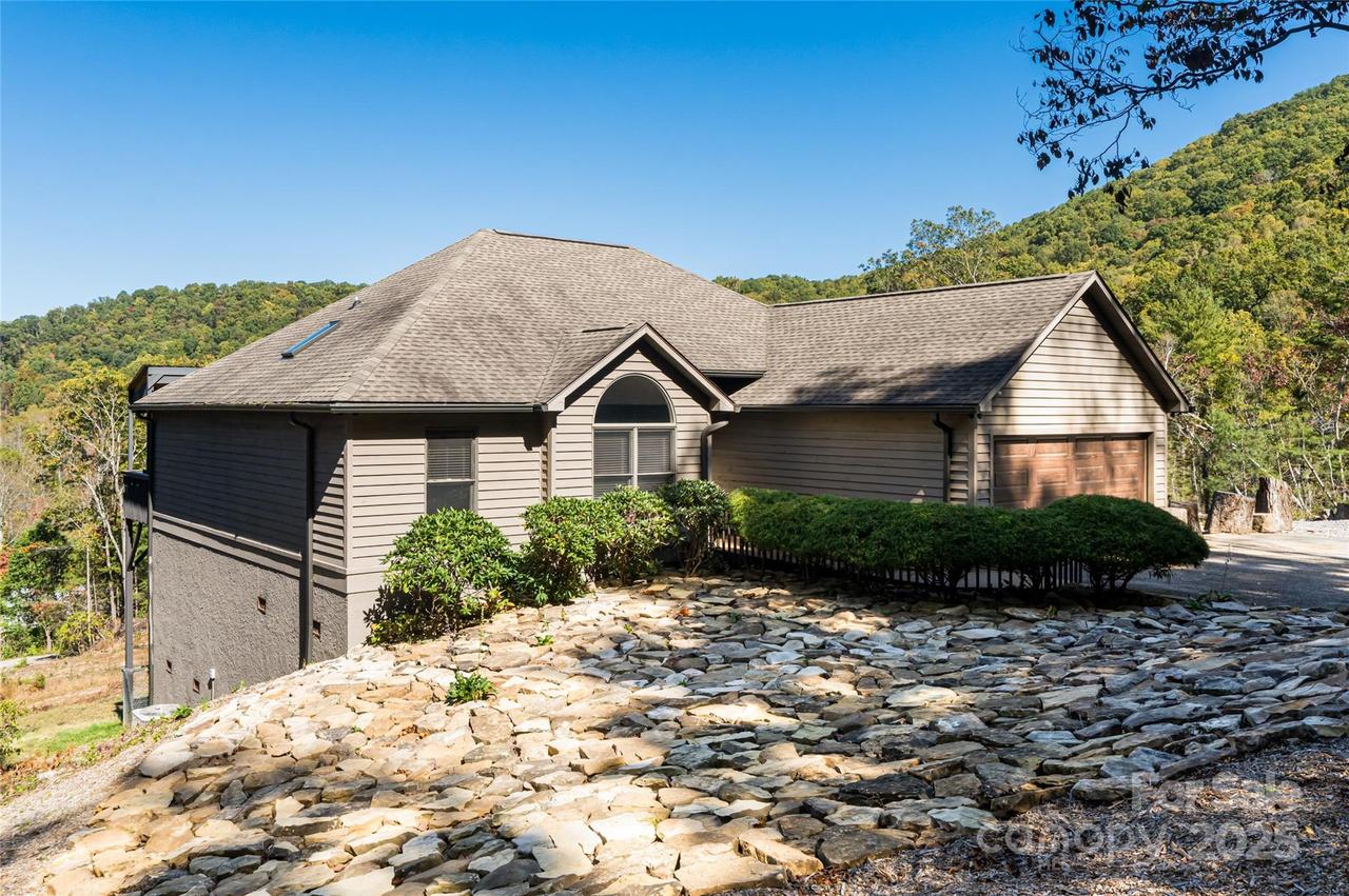 6 Laurel Tr., Asheville, NC 28803
