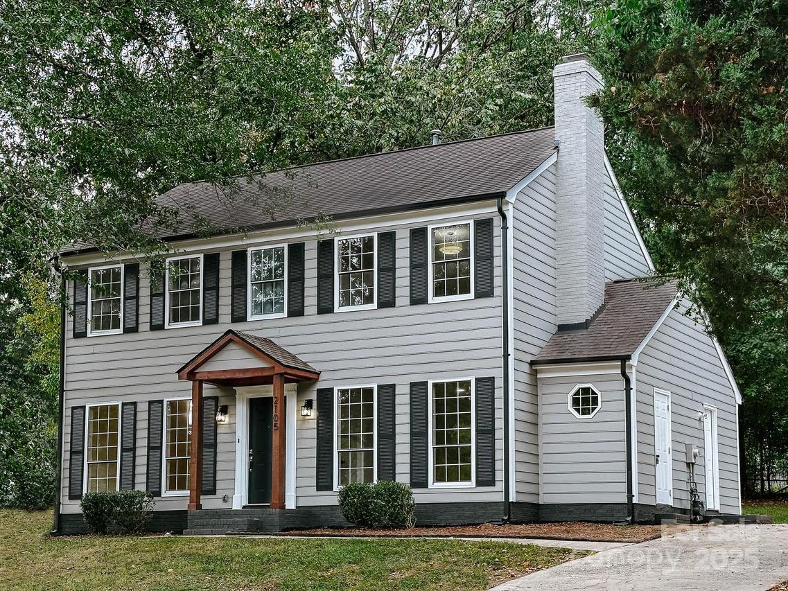2105 Killarney Pl., Charlotte, NC 28262