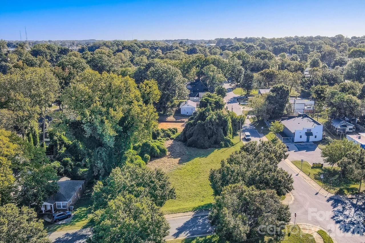 2908 L D Parker Dr., Charlotte, NC 28206