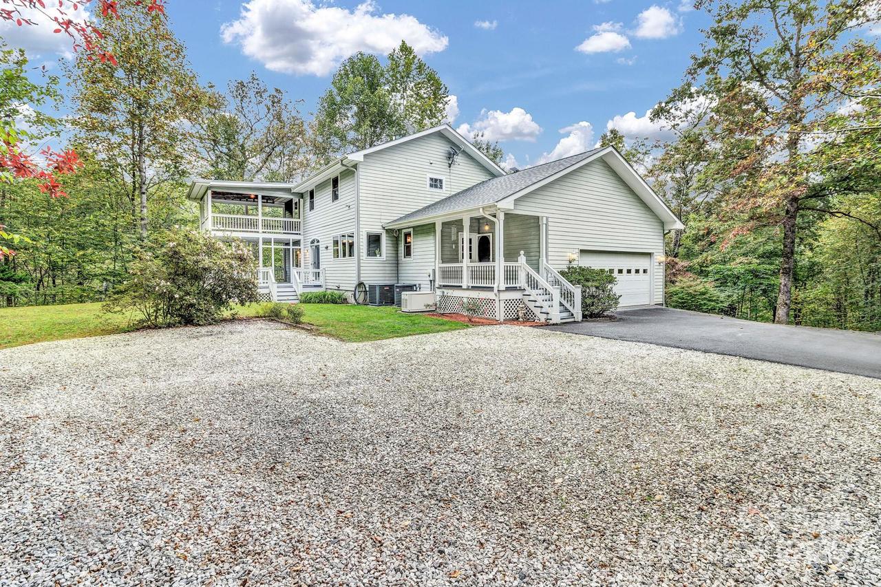 39 Lambert Ln., Black Mountain, NC 28711
