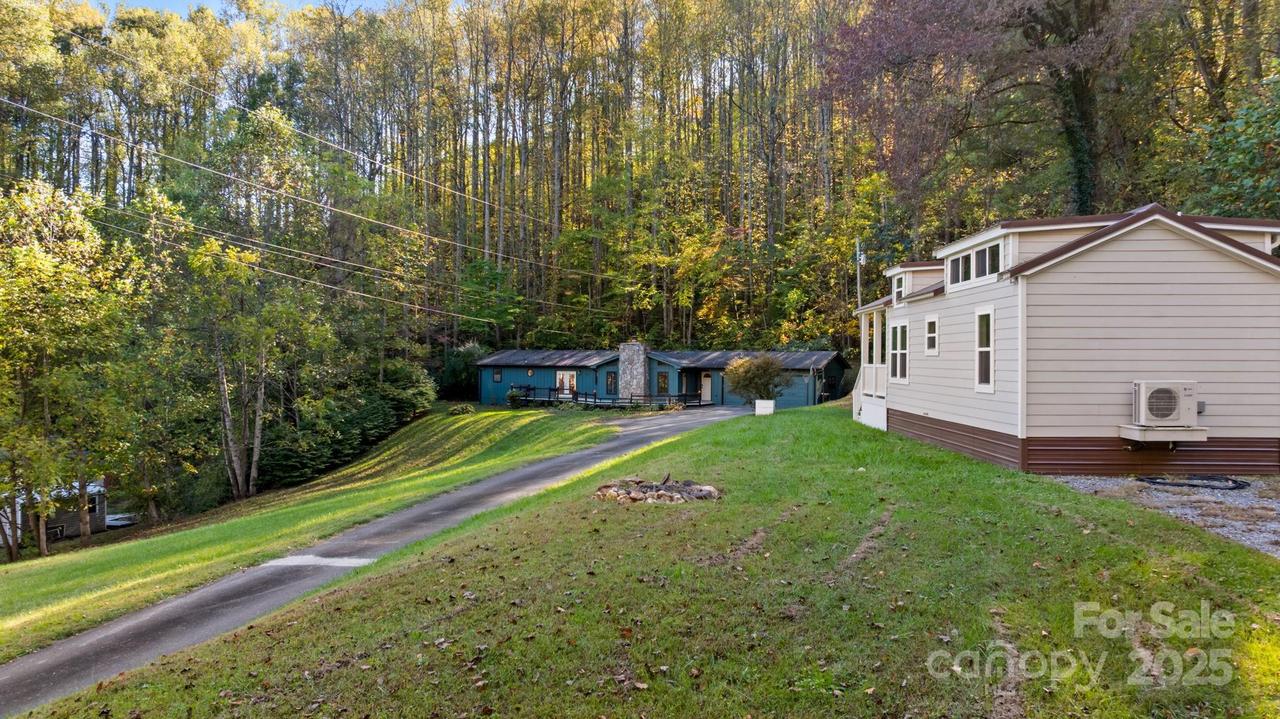 619/621 Kitchens Branch Rd., Sylva, NC 28779