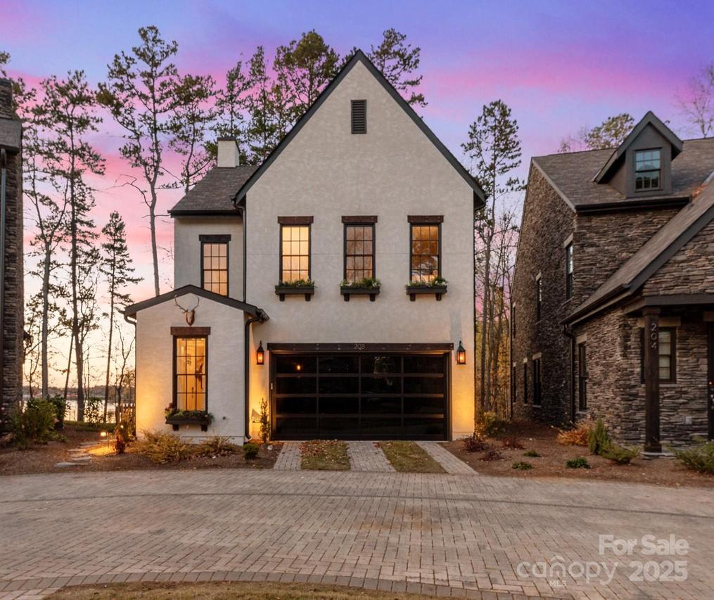208 Ambleside Village Ln., Davidson, NC 28036