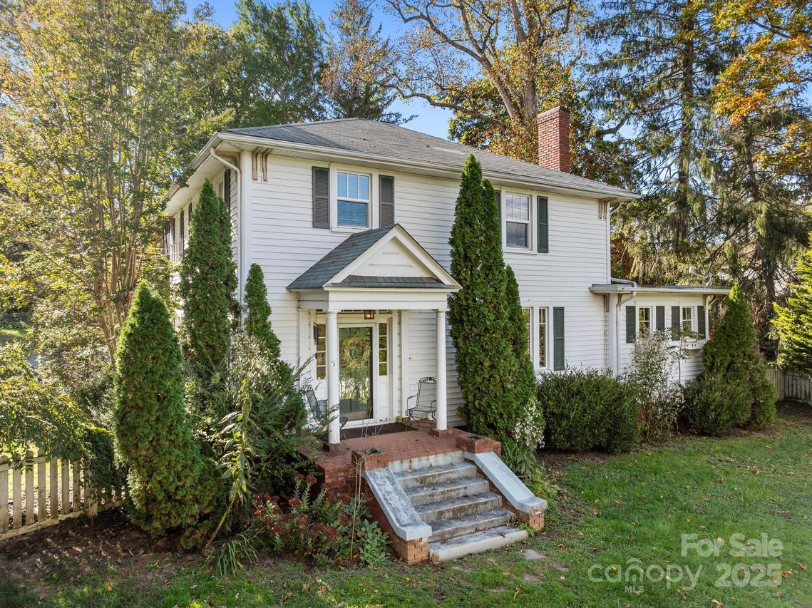891 Hendersonville Rd., Asheville, NC 28803