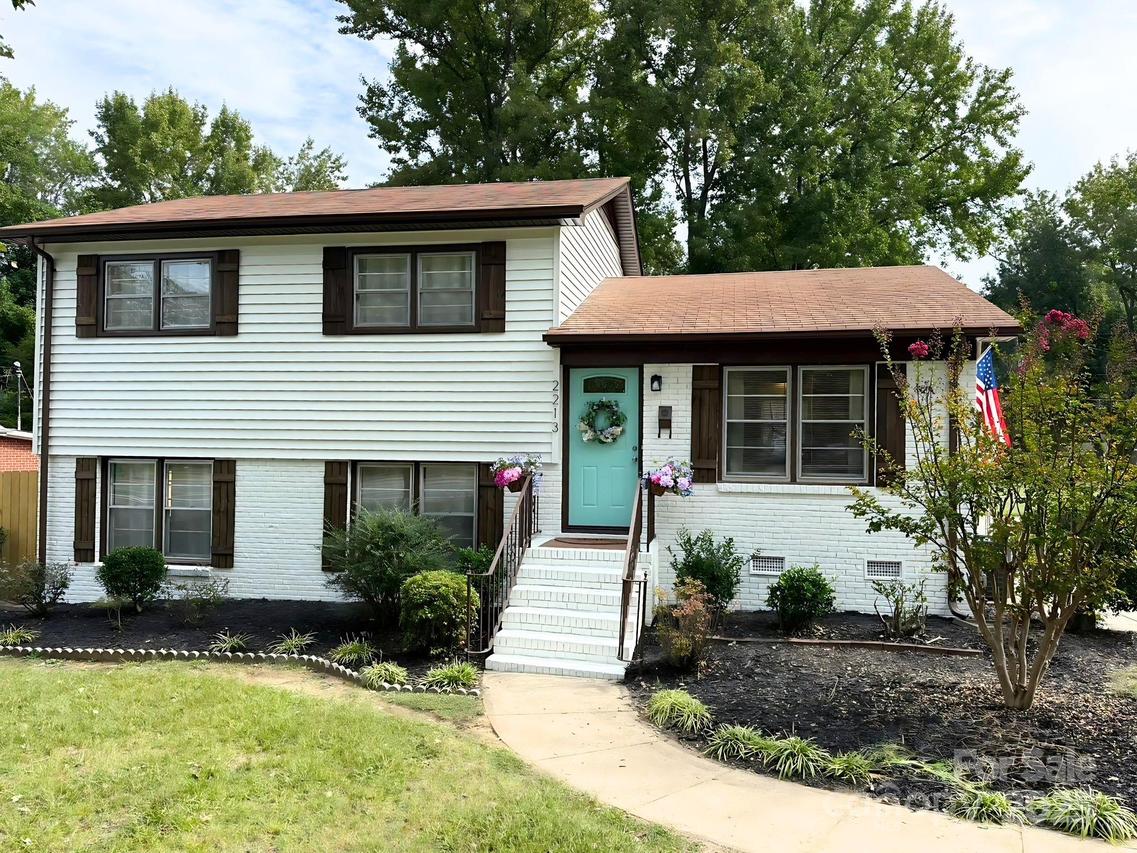 2213 Milton Rd., Charlotte, NC 28215