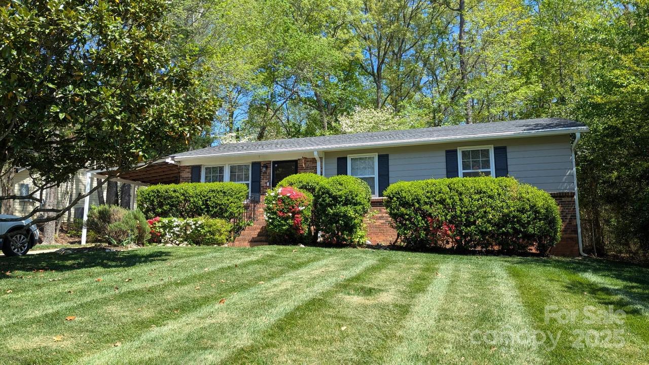 112 Julia St., Mount Holly, NC 28120