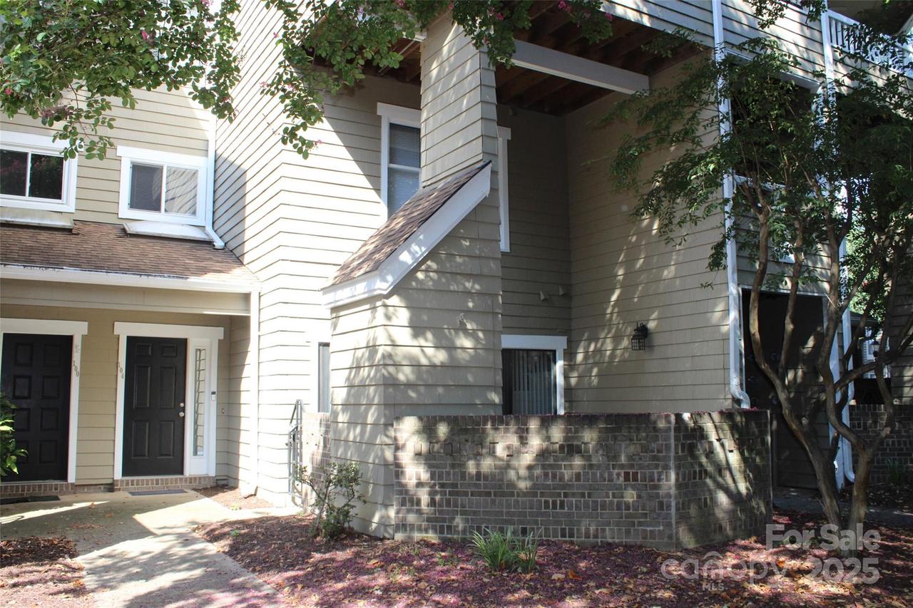 427 W 8th St., Charlotte, NC 28202