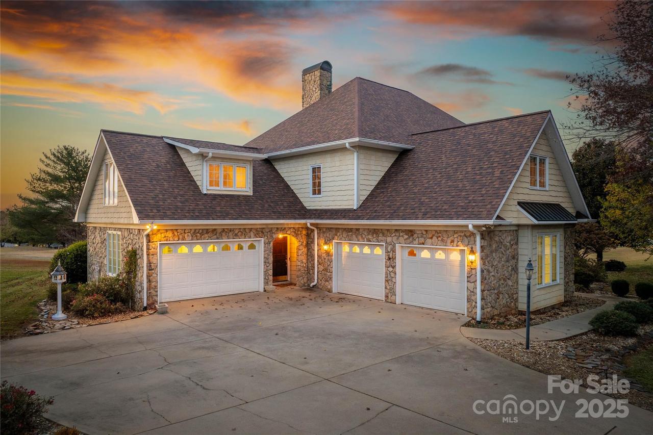 10 Meandering Way, Granite Falls, NC 28630